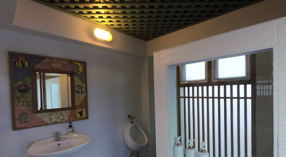 Bathroom 3, The White Houses, Hua Hin