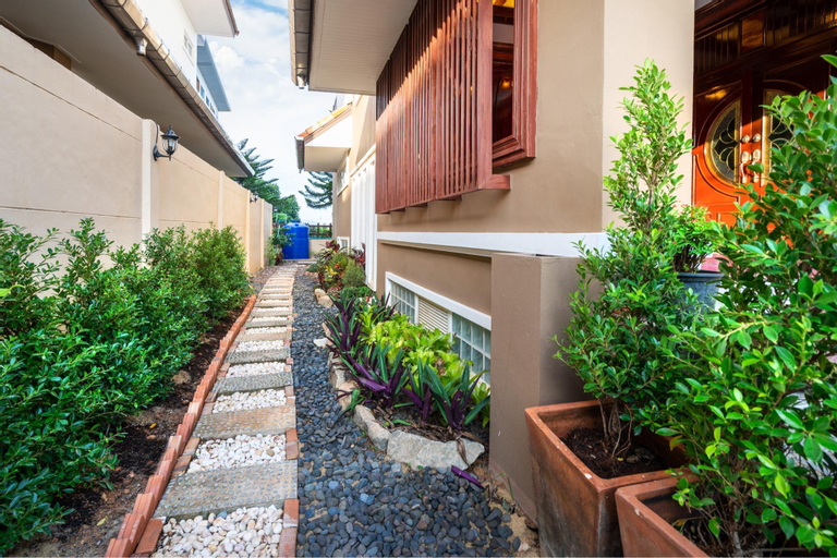 Angel pool villa 6 Bed Room, Phuket Island