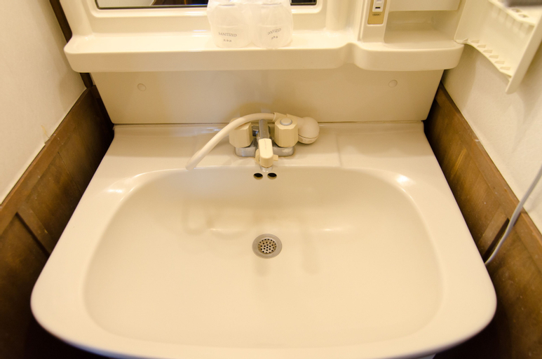 Bathroom 19