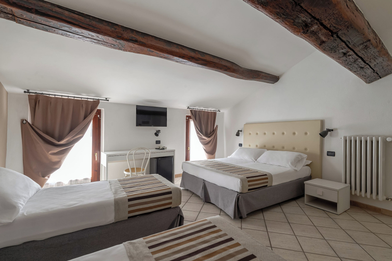 Bedroom 4, Hotel Mantegna Stazione , Mantegna Hotels, Mantua
