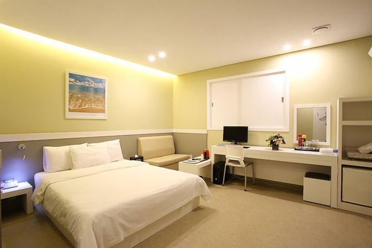 Bedroom 3, Honors Hotel, Pyeongtaek