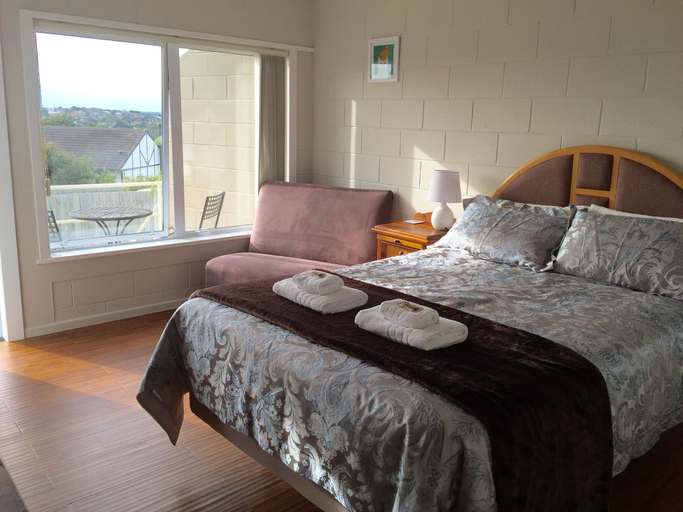 Bedroom 2, Sea Vista Apartments, Waitakere