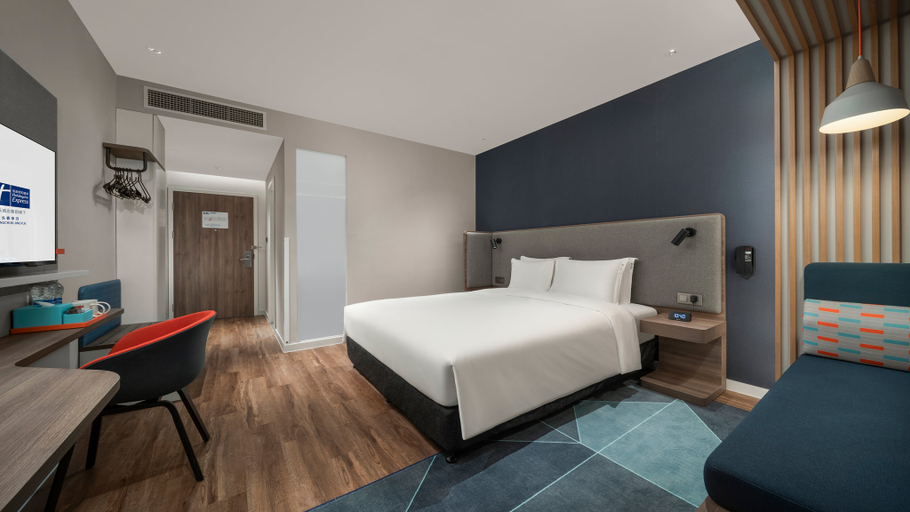Bedroom 3, Holiday Inn CHANGCHUN JINGYUE by IHG, Changchun