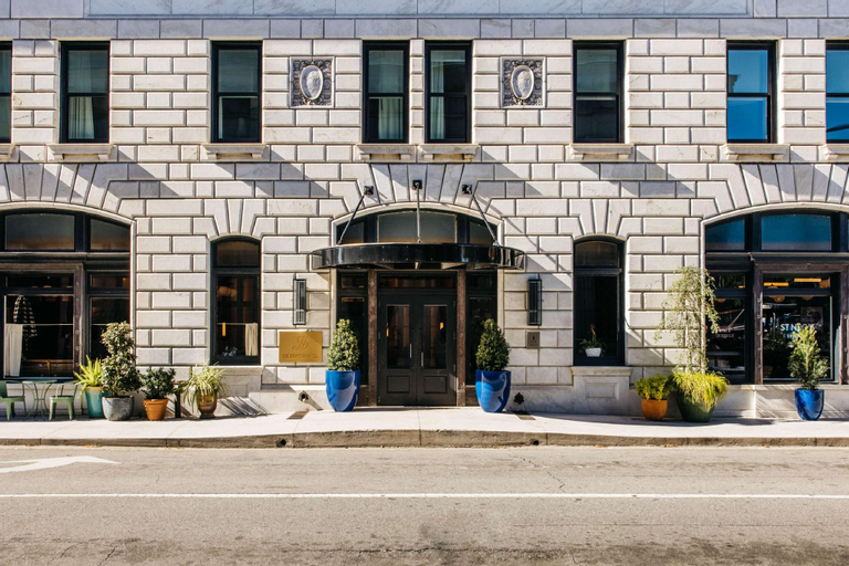 The Drayton Hotel Savannah, Curio Collection by Hilton, Chatham