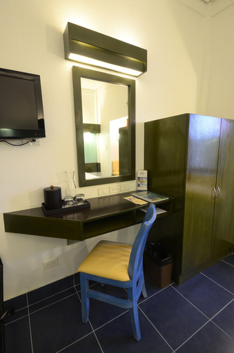 Bathroom 4, Microtel by Wyndham Puerto Princesa, Puerto Princesa City