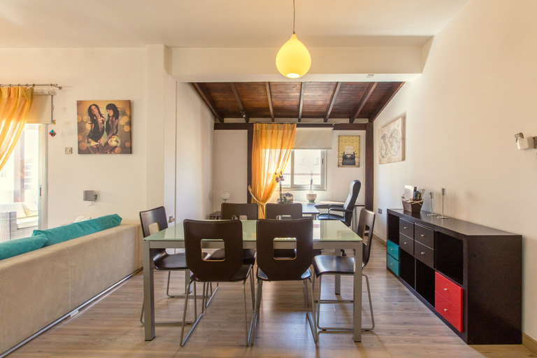 Food & Drinks 5, Yiolanda - 2BR - City Center, Larnaca