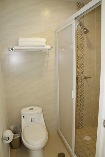 Bathroom 3, Suites Chapultepec, Guadalajara