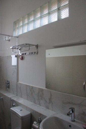Bathroom 5, Atelier Kandy - Boutique Art Hotel & Gallery, K.F.G. & G. Korale