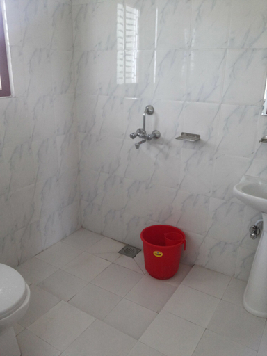 Bathroom 3, Hotel Park Inn, Narayani