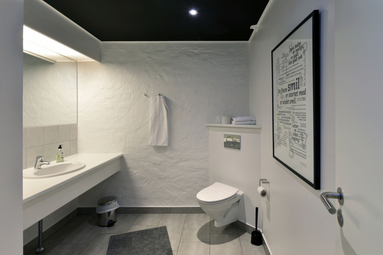 Bathroom, Malling Kro, Århus