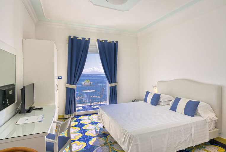 Bedroom 3, Hotel Cetus, Salerno