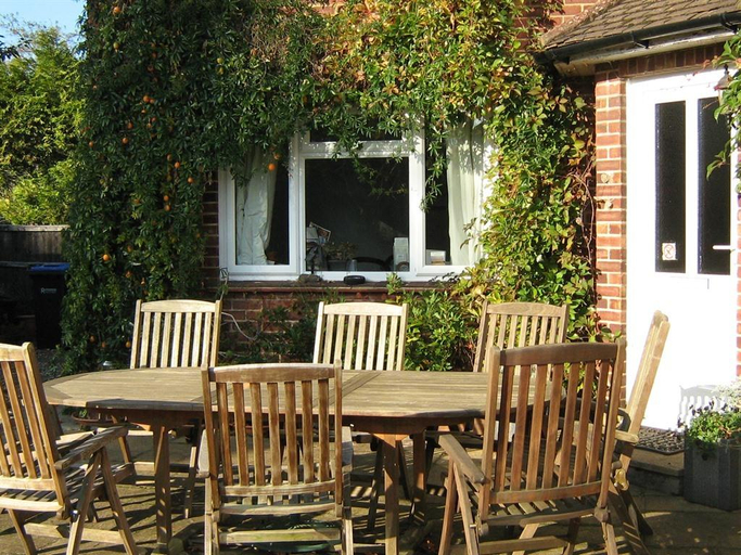 Others 5, Savannah Bed & Breakfast, Surrey