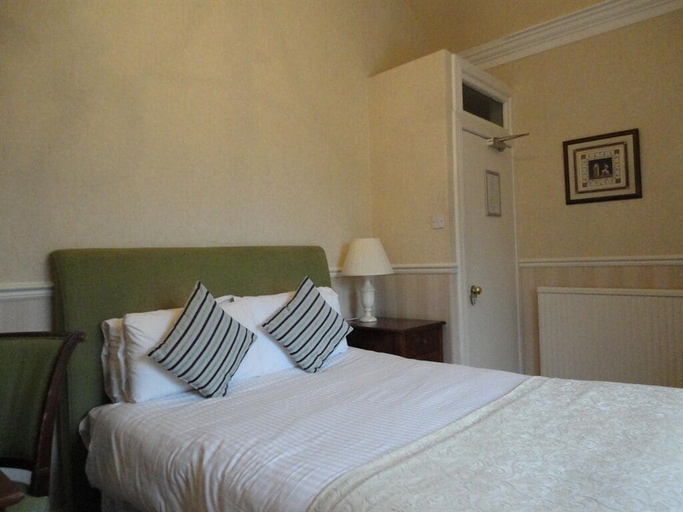 Bedroom 2, Tweeddale Arms Hotel, East Lothian