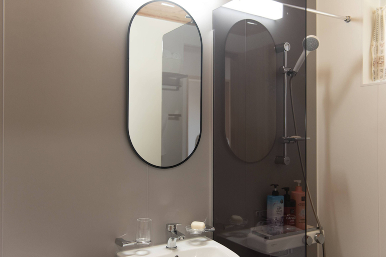 Bathroom 3, BaDang Garden, Jeju