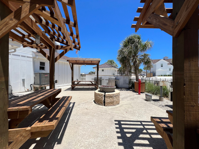 Exterior & Views 2, Mermaid Bay-15110, Nueces