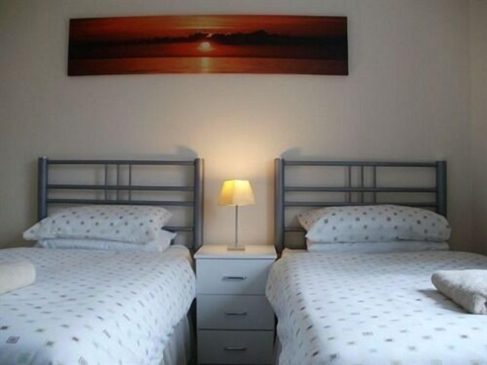 Bedroom 3, London Heathrow Guesthouse, Windsor and Maidenhead