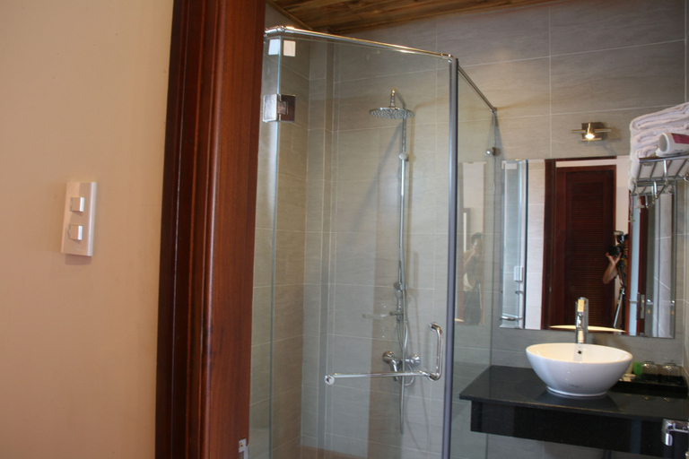 Bathroom 5, Tropicana Resort, Phú Quốc