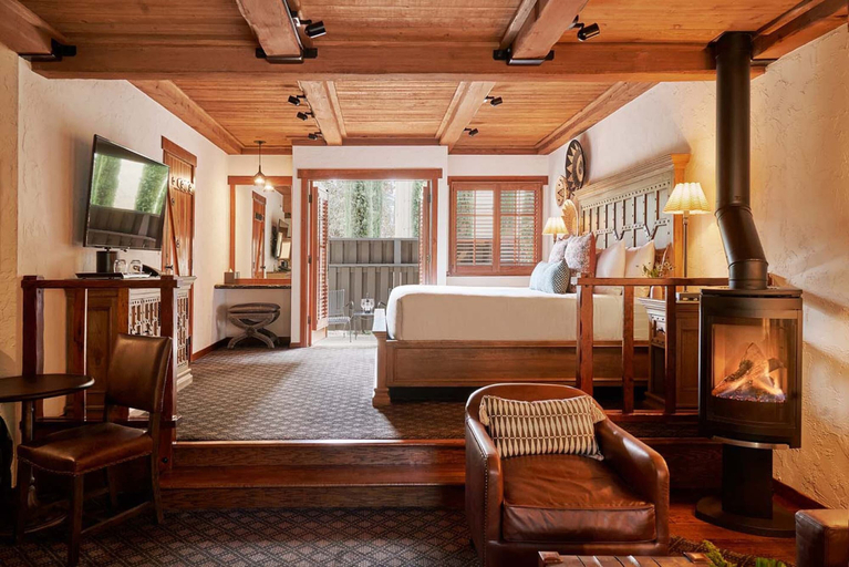 Bedroom 3, Rancho Caymus Inn, Napa