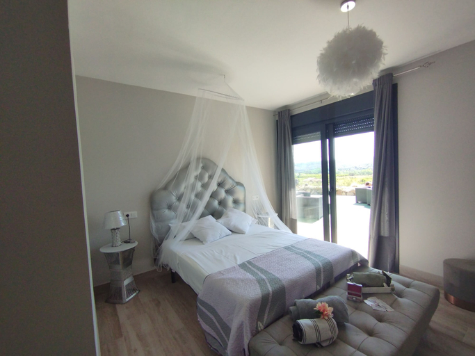 Bedroom 2, Cabezo Buñuel, Teruel