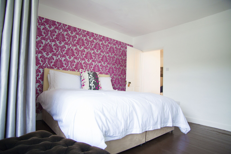 Bedroom 5, Instow Barton, Devon