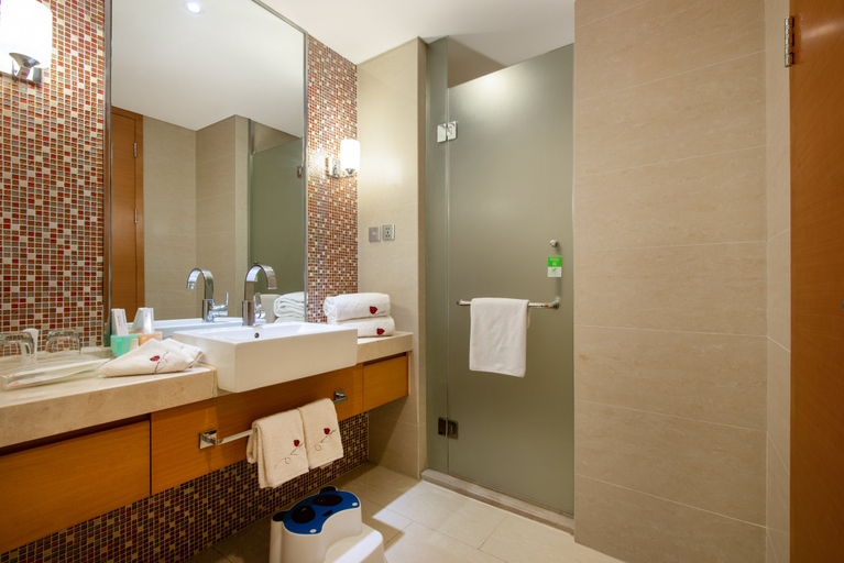 Bathroom 2, Holiday Inn SHAOXING by IHG, Shaoxing