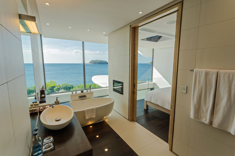 Bathroom 5, Kata Rocks, Phuket Island