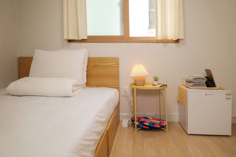 Bedroom 5, Starria Hostel Foreign Guest Only, Jung
