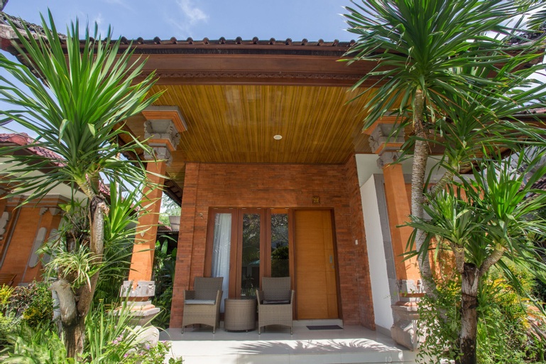 Exterior 7