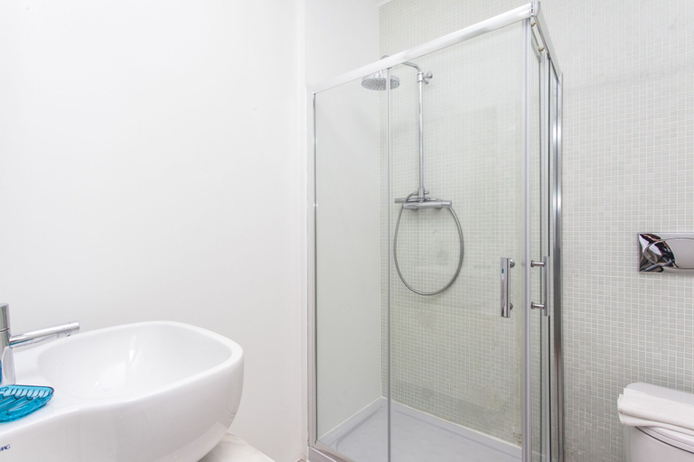 Bathroom, LxWay Apartments Boavista, Lisbon