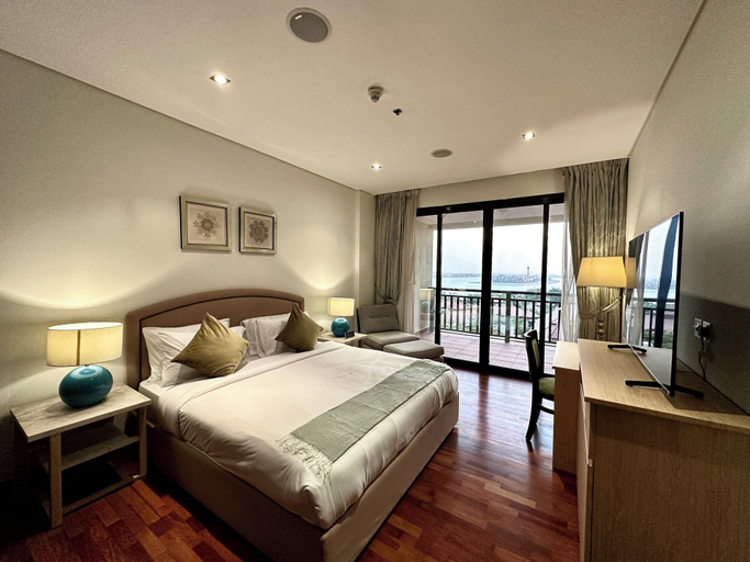 Room 4, Lux BnB I Palm Jumeirah Resort I Palm Views, Dubai