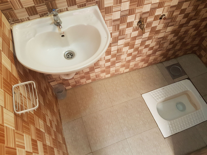 Bathroom 3, Co Msasani Guest House, Arusha Urban
