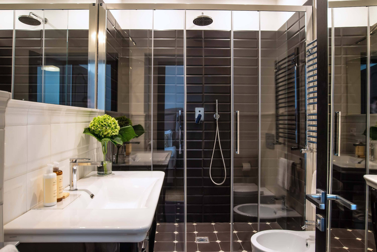 Bathroom 4, Relais Rione Ponte, Rome
