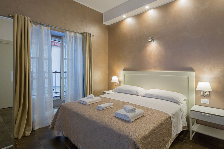 Bedroom 2, Vela Rooms, Cagliari