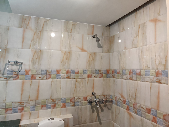 Bathroom 3, Hotel Premier, Jammu