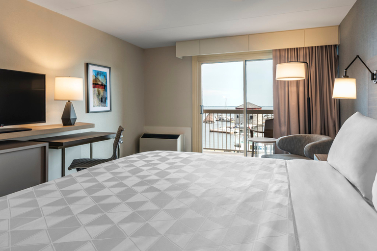 Bedroom 4, Holiday Inn KINGSTON-WATERFRONT by IHG, Frontenac