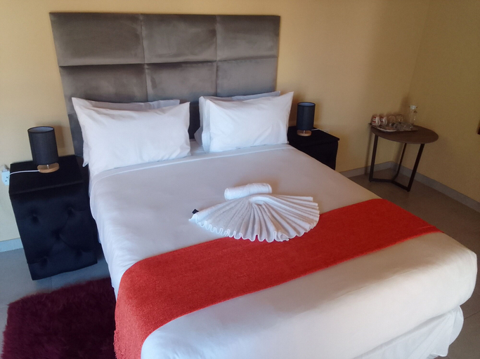 Bedroom 2, Magotlho Hotel and Resort, Kgatleng