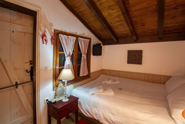 Bedroom 2, Dandy Villas Agoriani, Central Greece