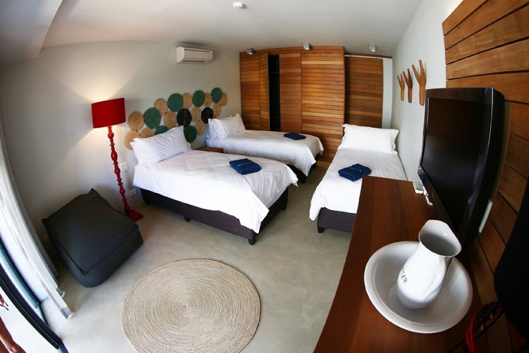 Bedroom 4, Windtown Lagoon Hotel, West Coast