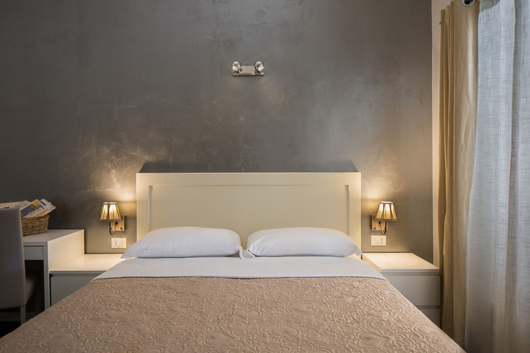 Bedroom 2, Vela Rooms, Cagliari