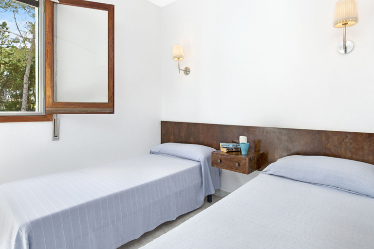 Bedroom 2, Apartment Orenetas 12, Girona