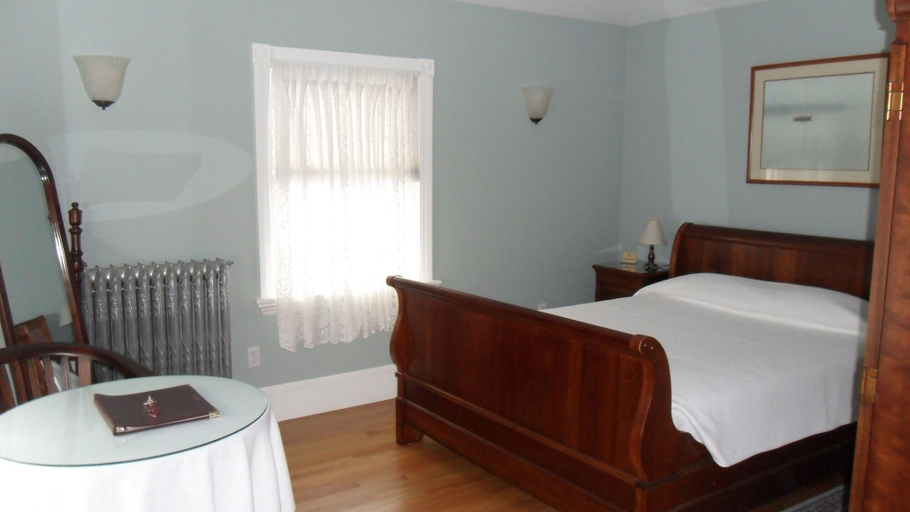 Bedroom 3, Windsome Bed & Breakfast, Newport