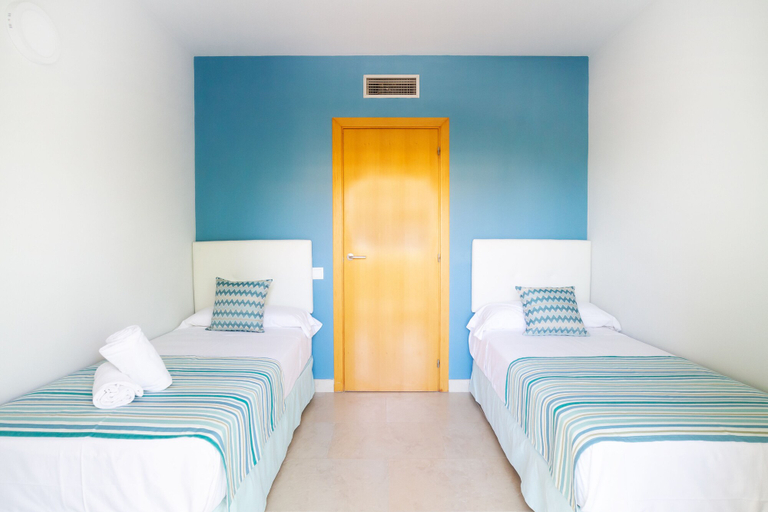 Bedroom 3, Ibersol Spa Aqquaria Suites, Tarragona