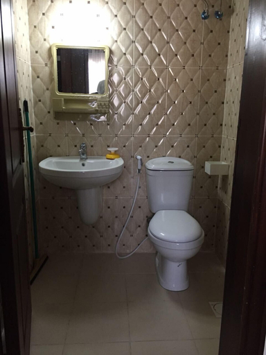 Bathroom 4, Ikhwa studio apartments -Female guests only-, Salt