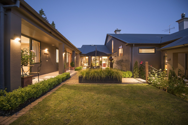 Exterior & Views 2, The Flying Trout Boutique Lodge, Taupo