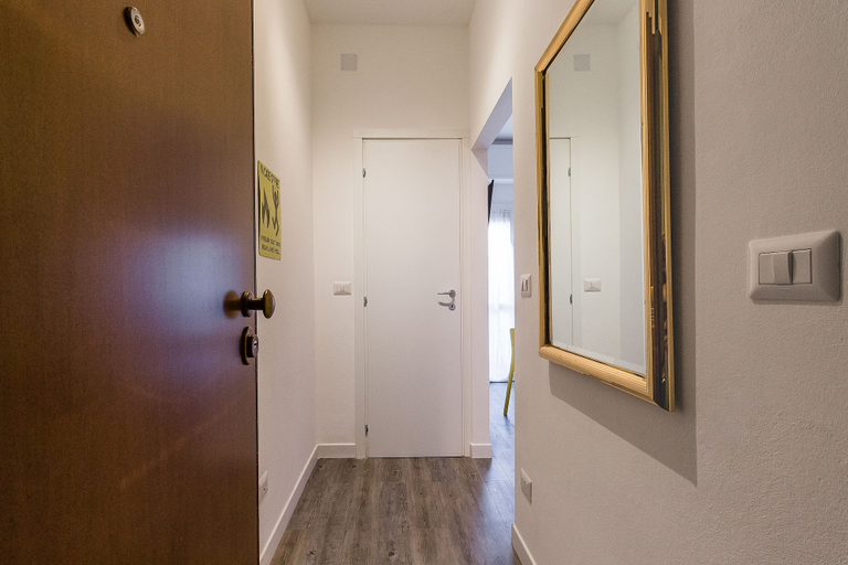 Others 5, Alessia's Flat - Naviglio Grande 2, Milano