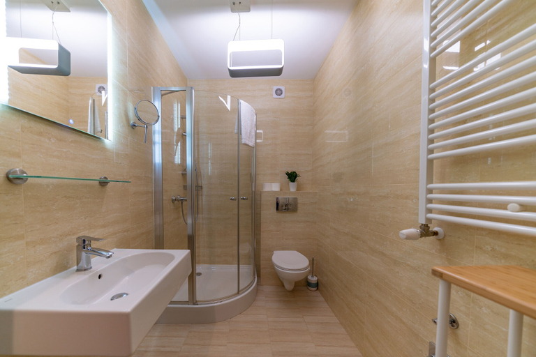 Bathroom 4, RentPlanet - Apartamenty Urocza, Jelenia Góra