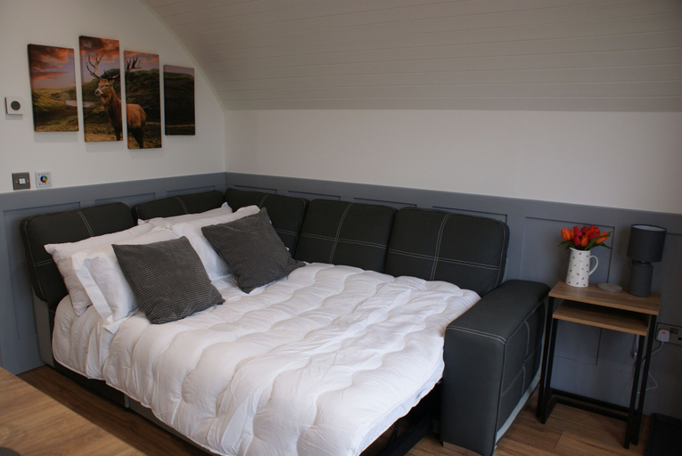 Bedroom 2, Hillhead Hideaways, Moray