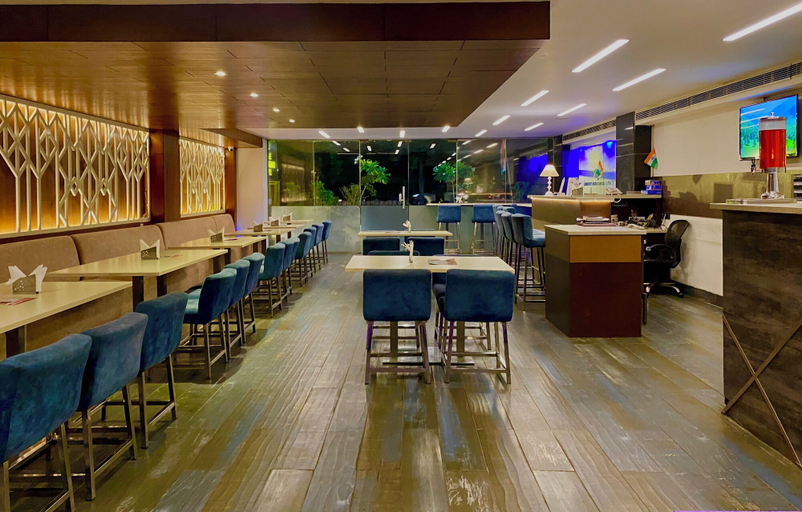 Food & Drinks 5, Ace Iconic, Gautam Buddha Nagar