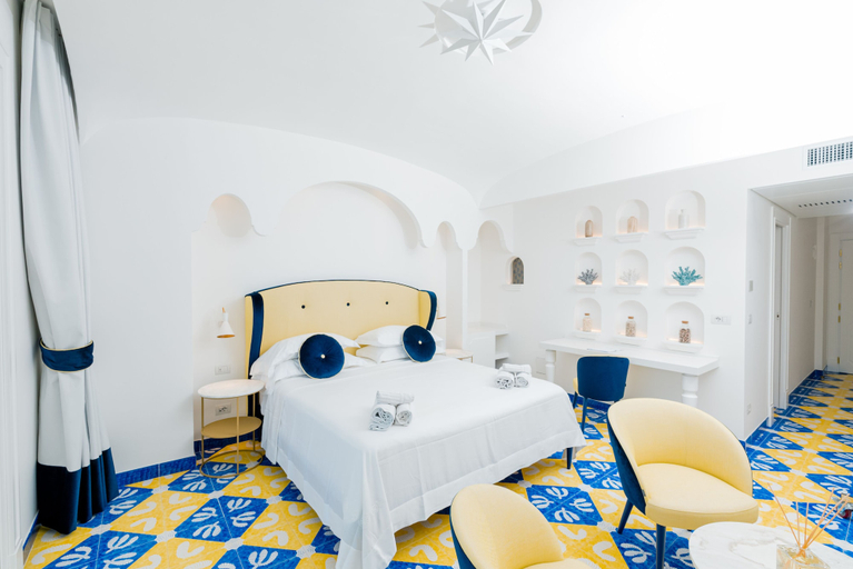 Bedroom 3, Hotel Cetus, Salerno