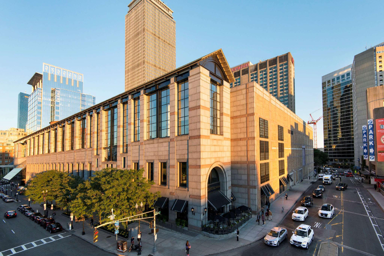 Exterior & Views